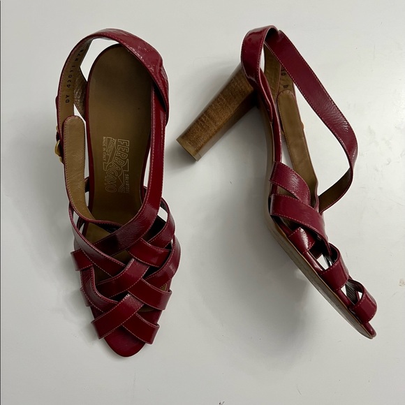 Salvatore Ferragamo Women Sandals 10,Specials : American Fashion Style Bags On Sale